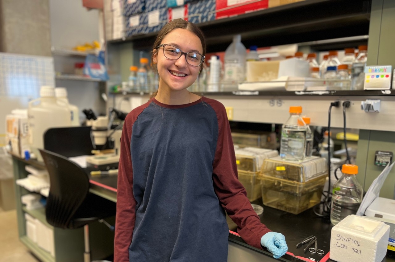 Scholarship recipient does research in the lab.